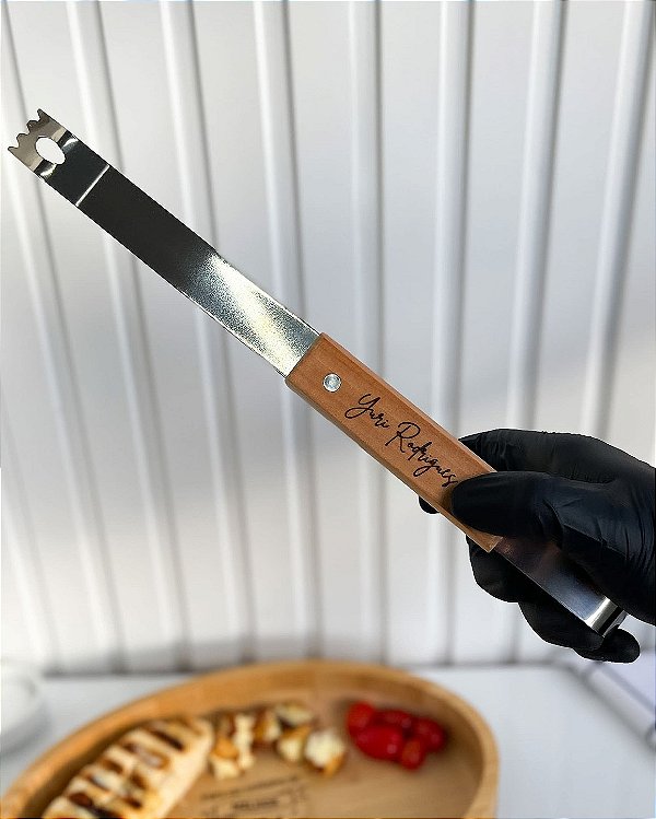 Pegador de Carne para Churrasco Personalizado Inox e Madeira