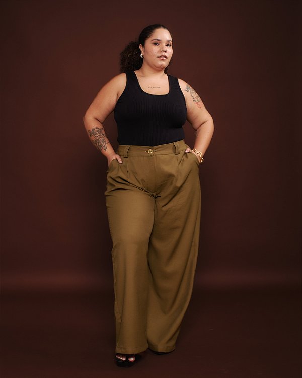 CALÇA ALFAIATARIA RETA VERDE MUSGO PLUS SIZE