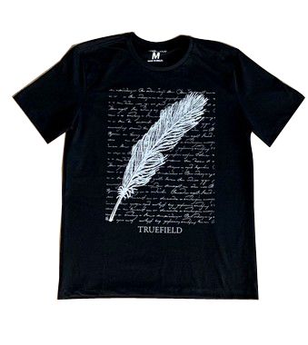 Camiseta masculina em algodão com decote careca desenho pena com escrito