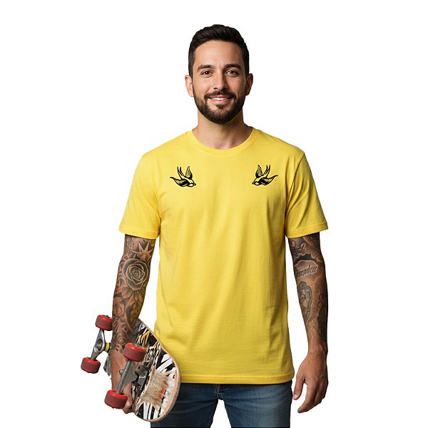 Camiseta Amarela Andorinhas Manga Curta Streetwear