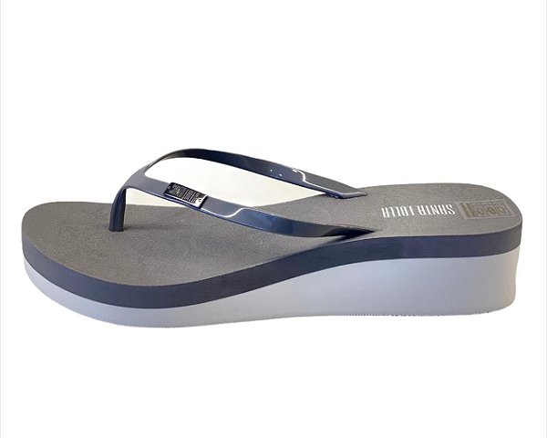 chinelo da santa lolla