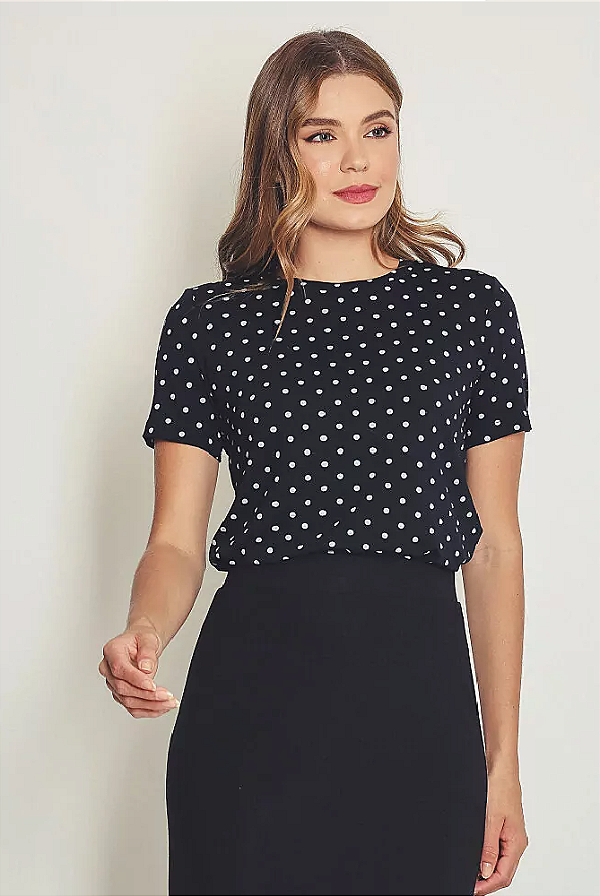 BLUSA ESTAMPADA POÁ DECOTE COLOCADO PRETA