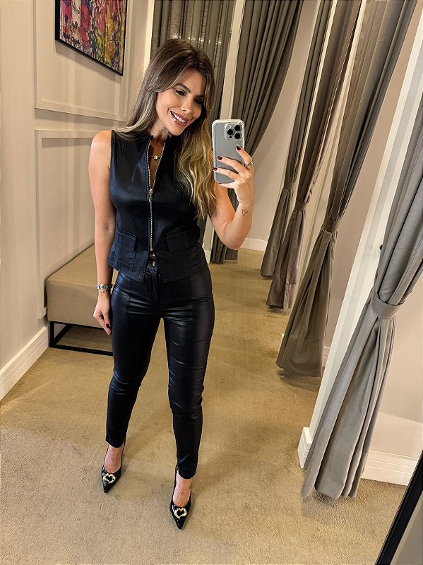 CONJUNTO RESINADO BLUSA ZÍPER E CALÇA PRETO