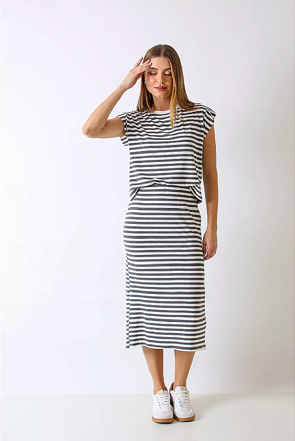 CONJUNTO LISTRADO MUSCLE TEE E SAIA MIDI CINZA