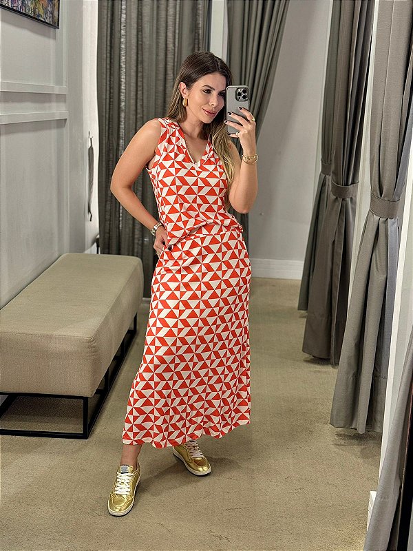 CONJUNTO TRICOT ESTAMPA GEOMÉTRICA REGATA E SAIA MIDI VERMELHO BRANCO