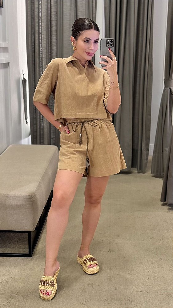 CONJUNTO GALLARDO CAMISA E SHORTS BEGE