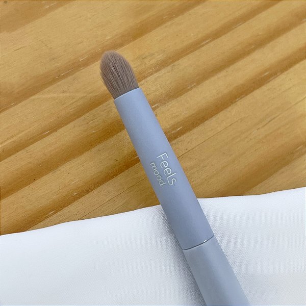 PINCEL LÁPIS PARA PRECISÃO ME06 FEELS MOOD RUBY ROSE