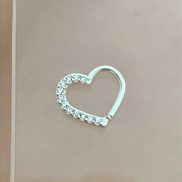 PIERCING CARTILAGEM CORAÇÃO METADE ZIRCÔNIAS 8MM PRATA 925 SEMIJOIA PARA ATUALIZAÇÃO⭐️