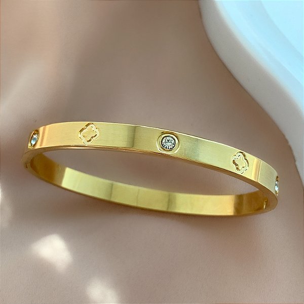 PULSEIRA TREVOS E ZIRCÔNIAS DOURADO AÇO 316L⭐️