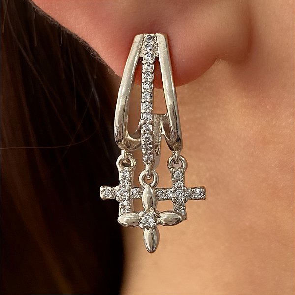 BRINCO TRÊS FIOS LISOS E ZIRCÔNIAS COM PINGENTES BIJU