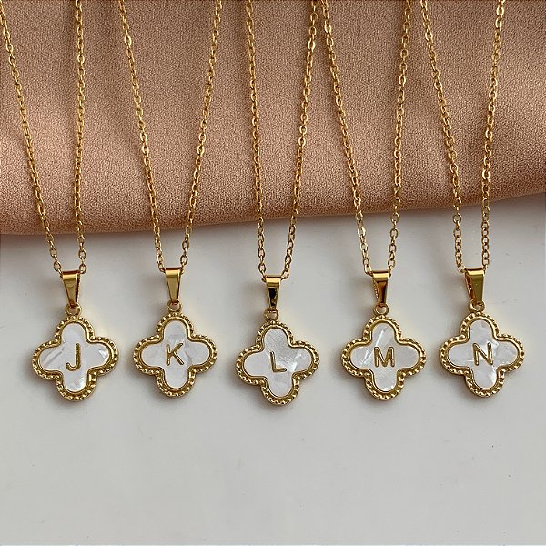COLAR TREVO RESINADO COM LETRA J-N DOURADO AÇO 316L⭐️