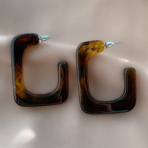 BRINCO ARGOLA RETANGULAR RESINA MESCLADA G1 BIJU