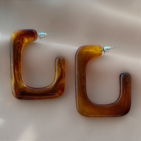 BRINCO ARGOLA RETANGULAR RESINA MESCLADA G2 BIJU