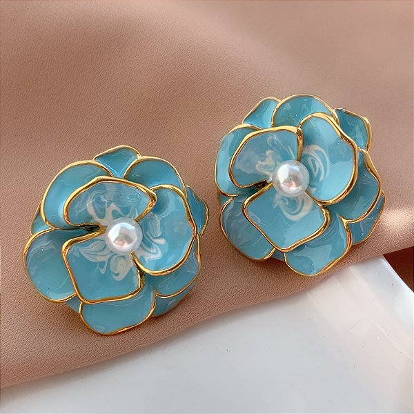 BRINCO FLOR ROSA MESCLADA ESMALTADA G2 DOURADO AÇO 316L PREMIUM⭐️