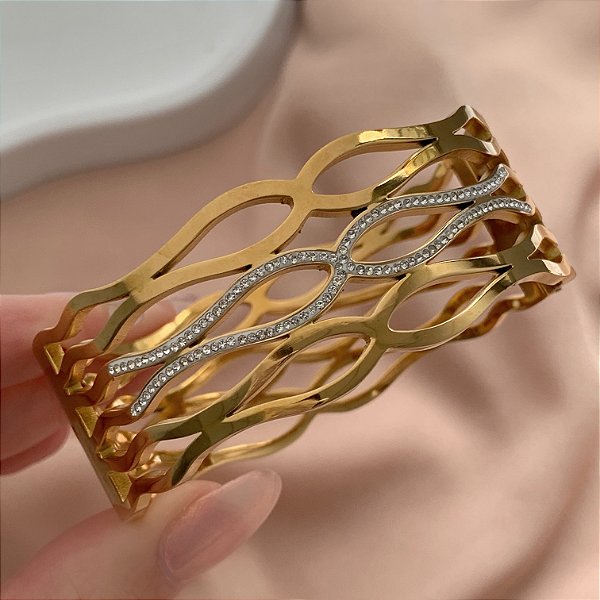 BRACELETE ONDULADAS VAZADAS DETALHE ZIRCÔNIAS DOURADO AÇO 316L PREMIUM⭐️