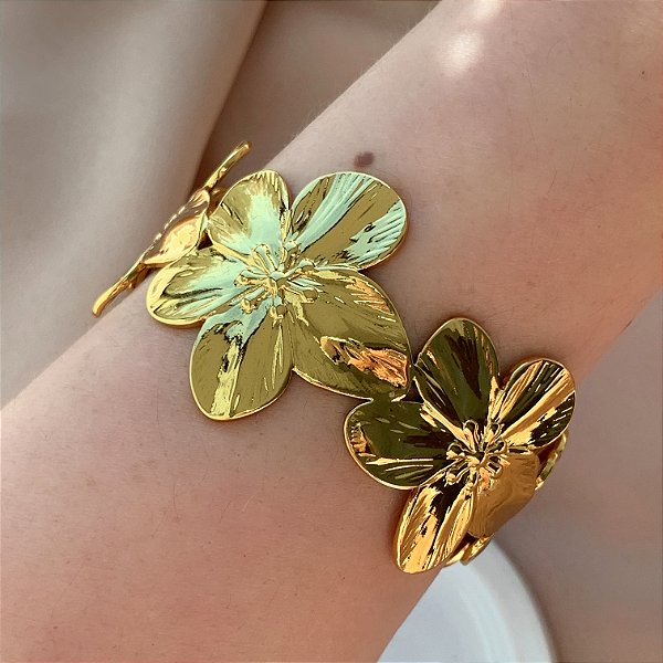 BRACELETE GROSSO FLORES DOURADO AÇO 316L⭐️