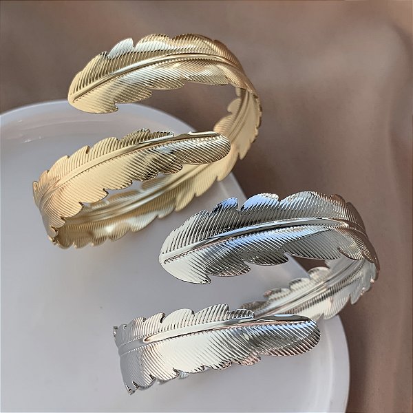 BRACELETE FORMATO PENA BIJU