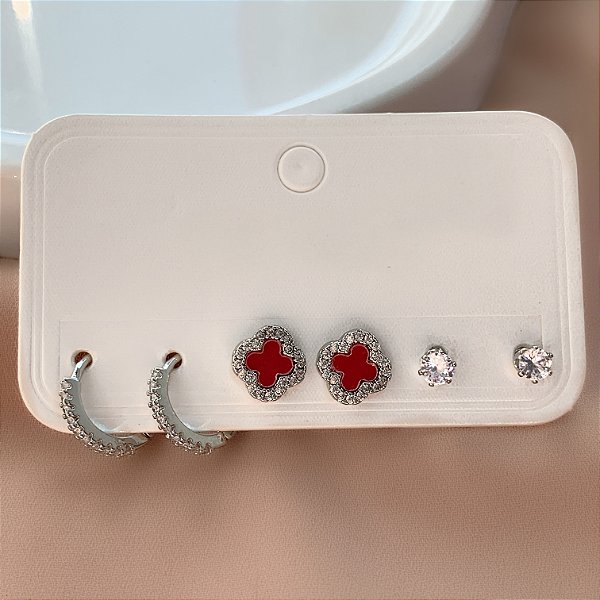 BRINCO ARGOLINHA E TREVO RESINADO BORDA ZIRCÔNIAS PRATEADO BIJU