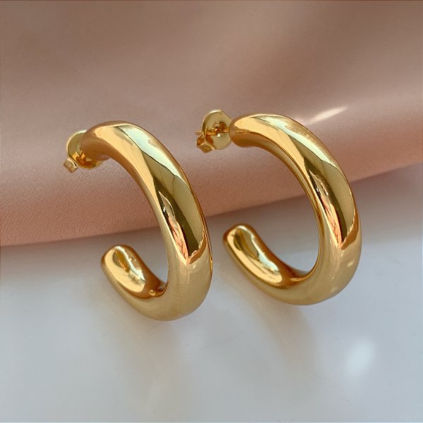 BRINCO ARGOLA MÉDIA LISA DOURADO AÇO 316L⭐️