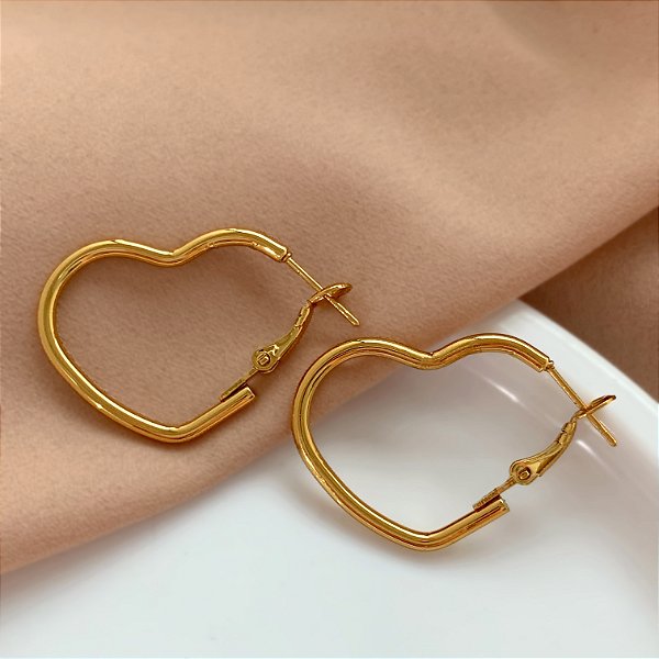 BRINCO ARGOLA CORAÇÃO P FECHO ENCAIXE DOURADO AÇO 316L⭐️