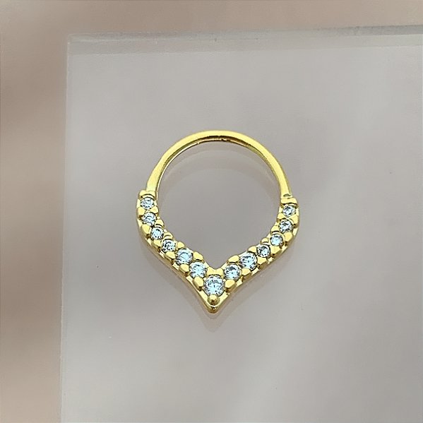 PIERCING NARIZ / SEPTO ARGOLINHA ZIRCÔNIAS EM "V" 8MM FOLHEADO A OURO 18K SEMIJOIA PARA ATUALIZAÇÃO⭐️