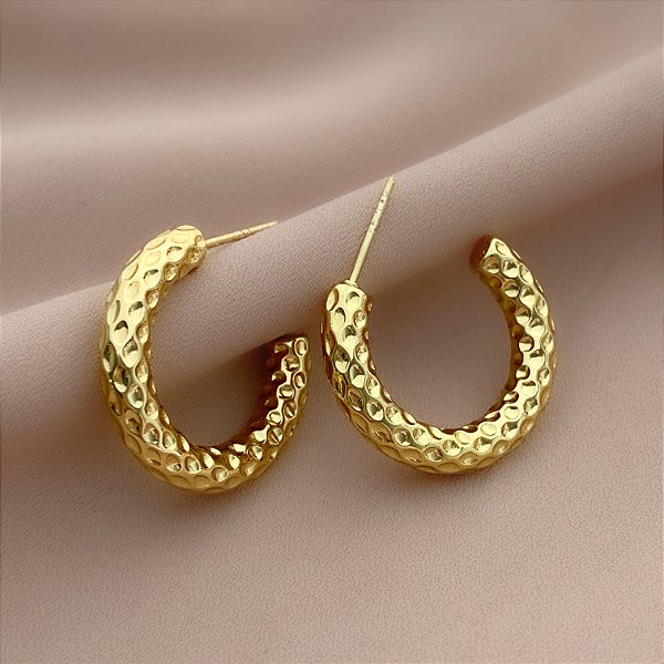 BRINCO ARGOLA TEXTURIZADA DOURADO AÇO 316L⭐️
