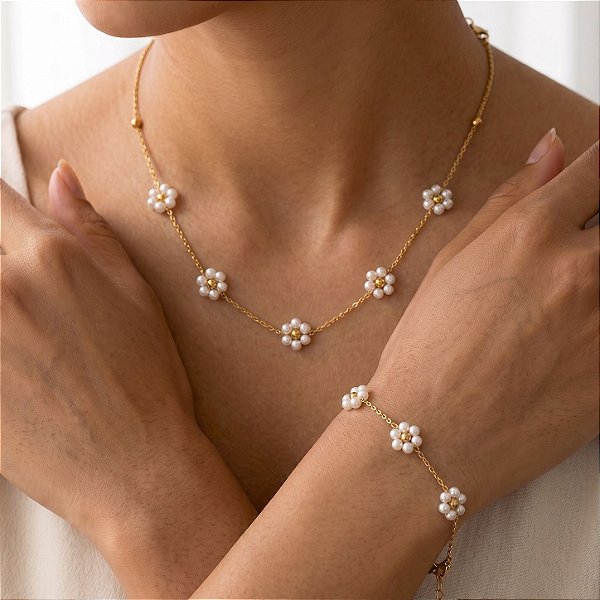 COLAR E PULSEIRA KIT FLORZINHAS PÉROLAS DOURADO AÇO 316L PREMIUM⭐️
