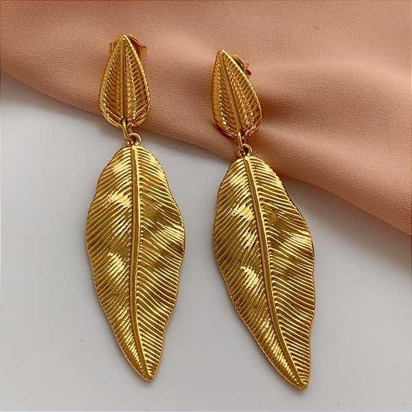 BRINCO FOLHAS RISCADAS DOURADO AÇO 316L⭐️