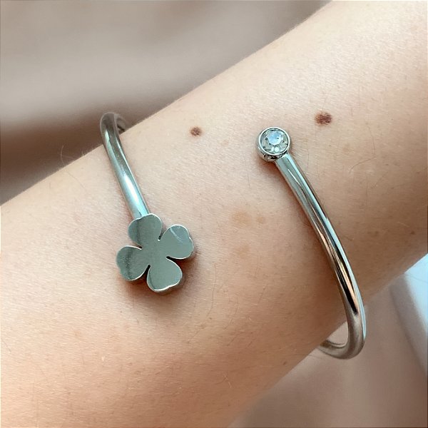 PULSEIRA / BRACELETE TREVO LISO E PONTO DE LUZ ZIRCÔNIA AÇO 316L⭐️
