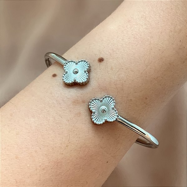 PULSEIRA / BRACELETE TREVOS DESENHADOS AÇO 316L⭐️
