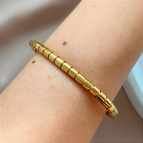 PULSEIRA / BRACELETE FIO TRACINHOS BOLEADOS DOURADO AÇO 316L⭐️