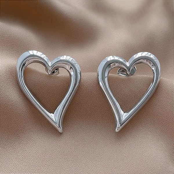 BRINCO CORAÇÃO VAZADO CURVADO AÇO 316L⭐️