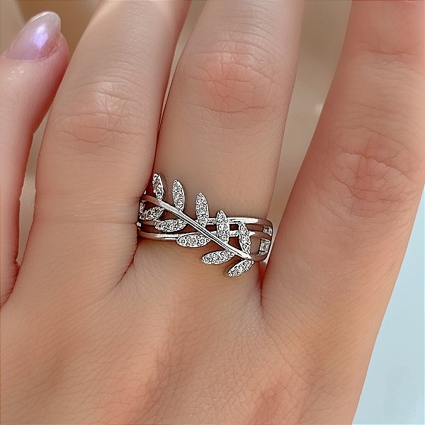 ANEL RAMINHOS ZIRCÔNIAS FIOS LISOS CRUZADOS PRATEADO BIJU