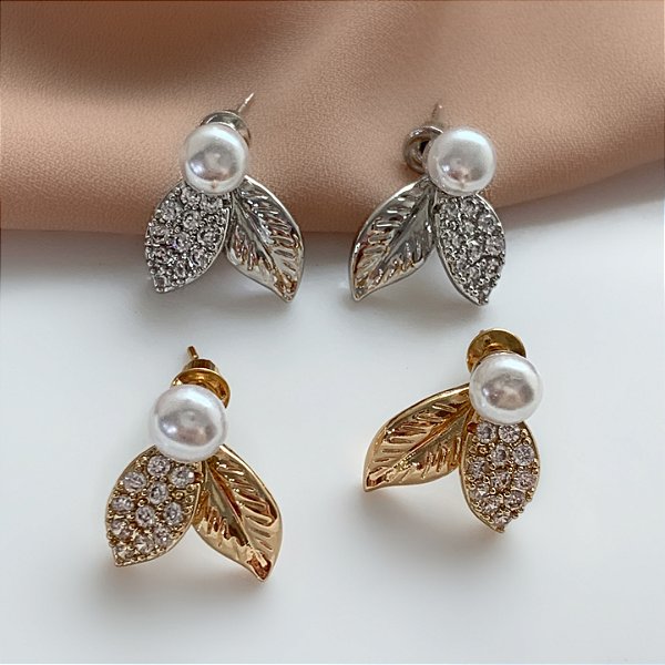 BRINCO FOLHA DESENHADA E ZIRCÔNIAS BIJU