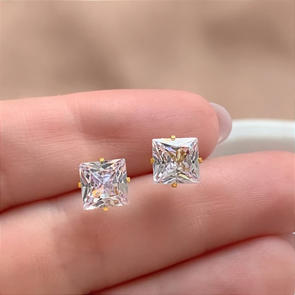 BRINCO PONTO DE LUZ ZIRCÔNIA QUADRADA DOURADO AÇO 316L⭐️