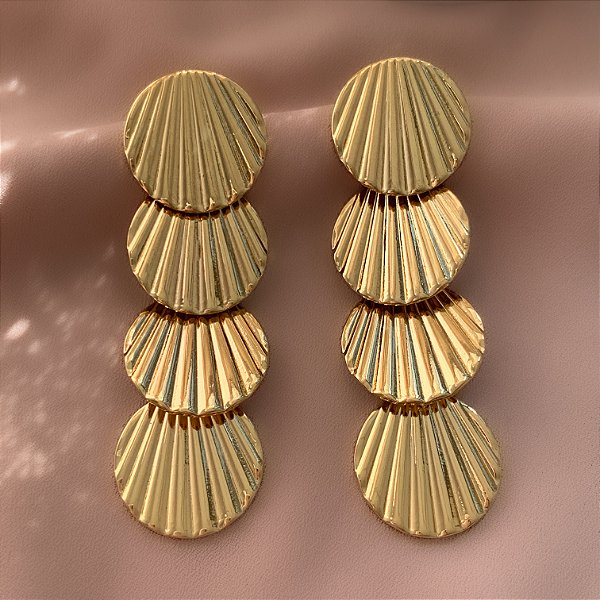 BRINCO MEDALHAS RISCADAS DOURADO AÇO 316L⭐️