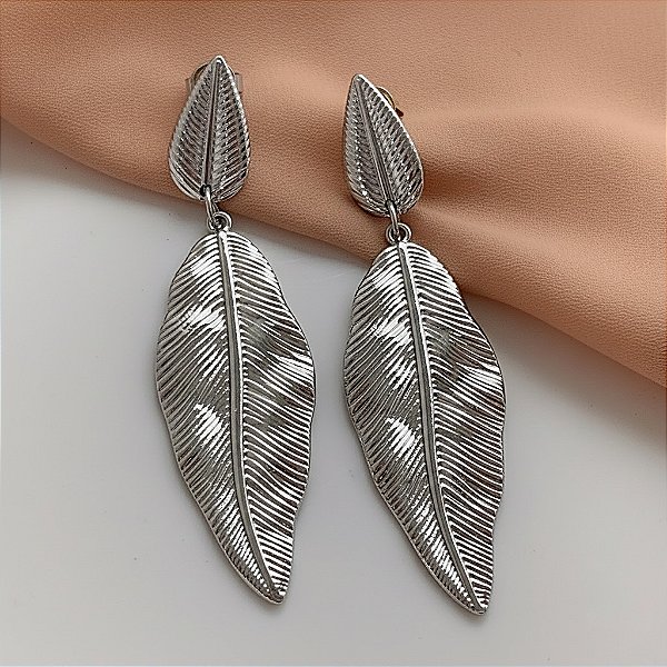 BRINCO FOLHAS RISCADAS AÇO 316L⭐️