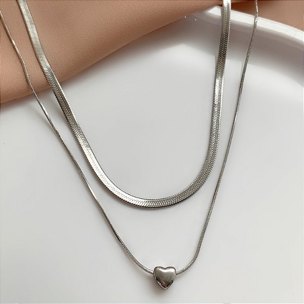 COLAR DUPLO CORRENTE FITA E PINGENTE CORAÇÃO AÇO 316L⭐️