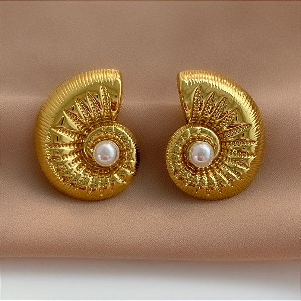 BRINCO OCEANE DOURADO AÇO 316L⭐️