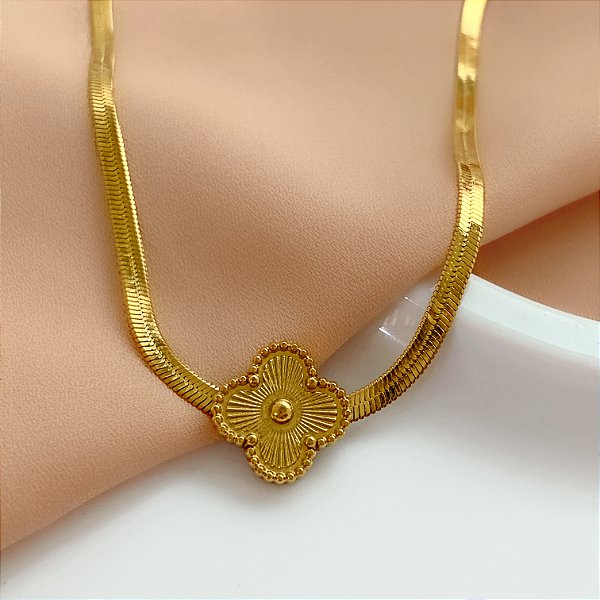 COLAR FITA FINA COM PINGENTE TREVO DOURADO AÇO 316L⭐️