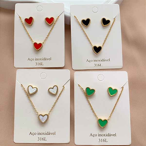 COLAR E BRINCO KIT CORAÇÃO RESINADO DOURADO AÇO 316L⭐️