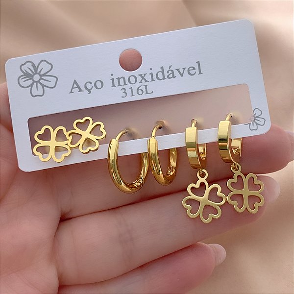 BRINCO KIT ARGOLAS COM TREVOS VAZADOS DOURADO AÇO 316L⭐️