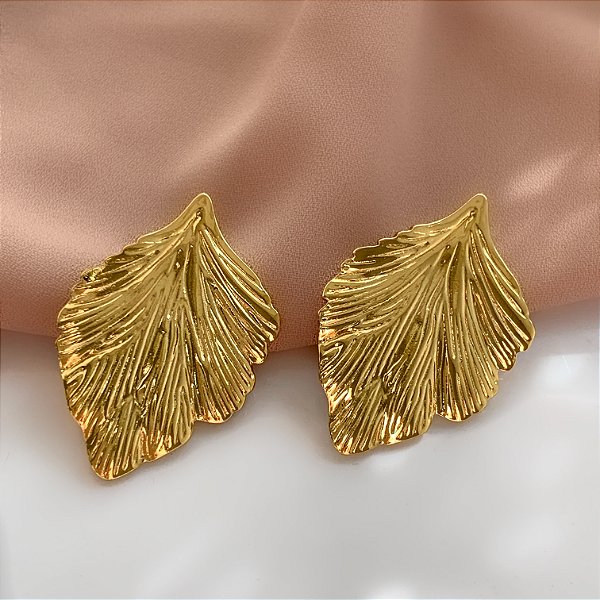 BRINCO FOLHA DOURADO AÇO 316L⭐️