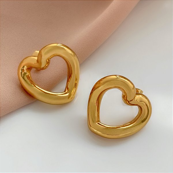 BRINCO CORAÇÃO FIO BOLEADO INCLINADO DOURADO AÇO 316L⭐️