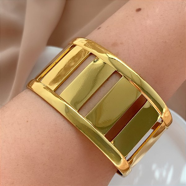 BRACELETE GROSSO FENDAS DOURADO AÇO 316L⭐️