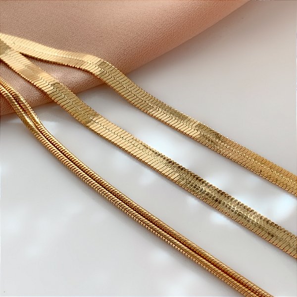 COLAR CORRENTE QUÁDRUPLA FITAS E RABO DE RATO BIJU