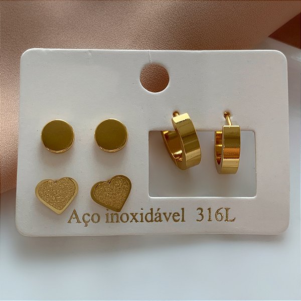 BRINCO KIT ARGOLINHA, BOTÃO LISO E CORAÇÃO TEXTURIZADO DOURADO AÇO 316L⭐️