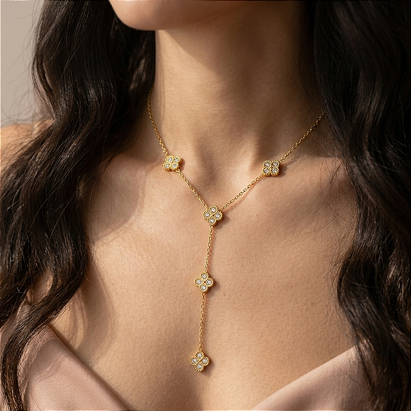 COLAR GRAVATINHA TREVOS DOURADO AÇO 316L⭐️