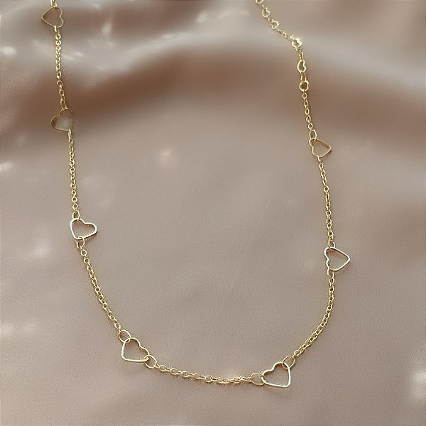 COLAR CHOKER CORAÇÕES VAZADOS DELICADOS FOLHEADO A OURO 18K⭐