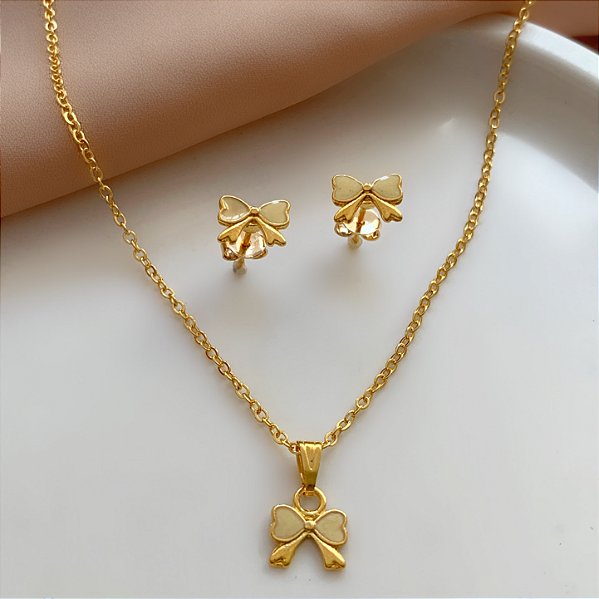 COLAR E BRINCO KIT INFANTIL LACINHO BEGE FOLHEADO A OURO 18K⭐